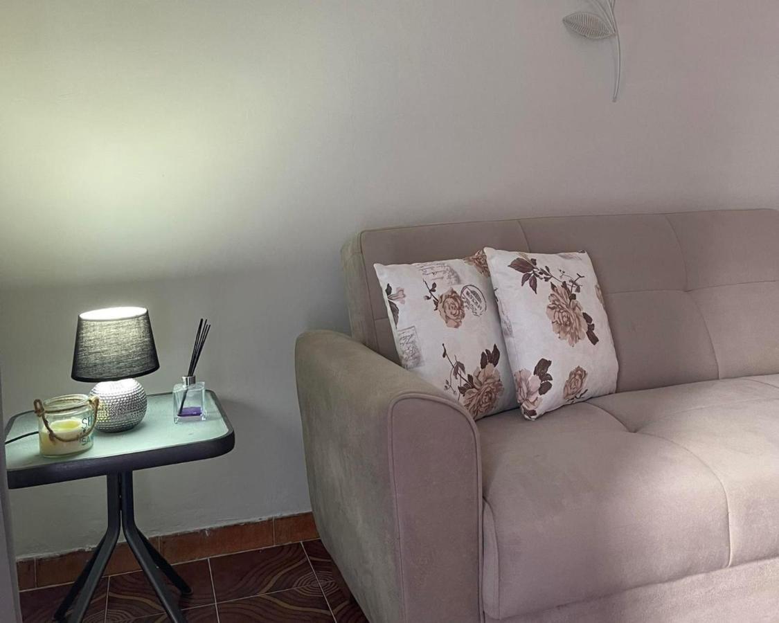Georgia'S Apartments, Ipsos - Complex S エクステリア 写真
